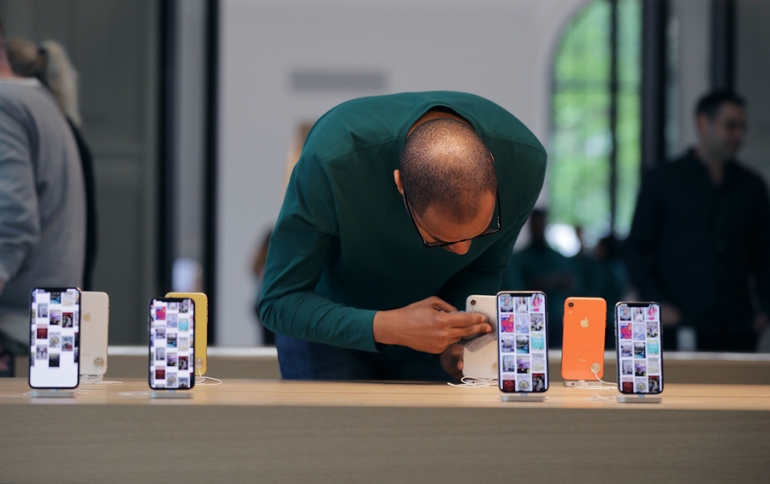 Apple предложила рекордную награду за взлом iPhone