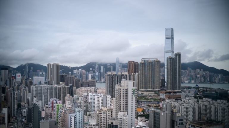 Гонконг может потерять статус крупнейшего финансового центра Азии