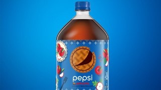 В честь дня благодарения Pepsi презентовала новый напиток со вкусом яблочного пирога