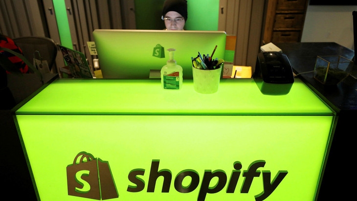 Shopify a exclus de pe platforma sa de comerț electronic magazinele afiliale lui Donald Trump