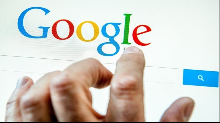 STUDIU: Google colectează de 20 de ori mai multe informații despre tine decât Apple