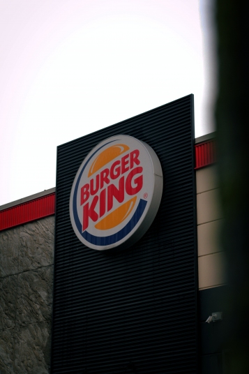 Burger King первым из сетей фастфуда включил растительную курицу в меню
