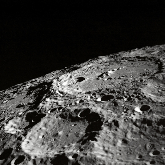 США разрабатывают лунный интернет. НАСА хочет охватить Луну вайфаем