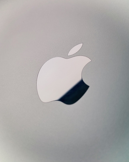 Apple впервые начнет продавать комплектующие и инструменты для ремонта своих устройств