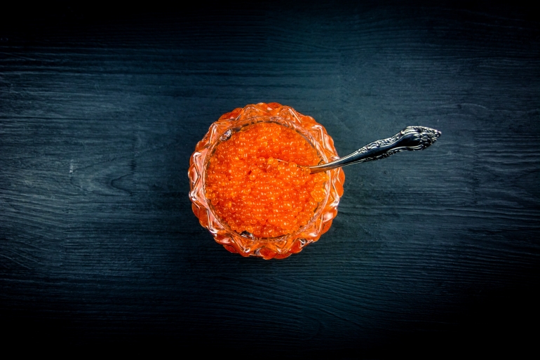 Prețul caviarului roșu în Rusia atinge un nou maxim istoric