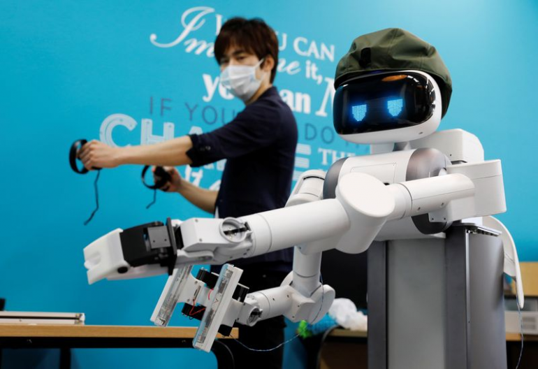 Japonia a interzis exporturile de roboţi, explozibile şi vaccinuri
