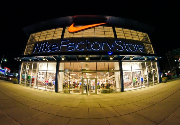 Nike полностью уйдет с российского рынка