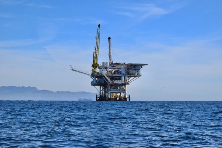 Румыния инвестирует 1 млрд долларов в добычу газа из Черного моря