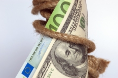 В обменниках Молдовы доллар стоит дороже евро